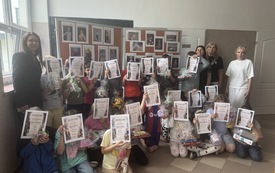 Galeria aktualności Uczniowie klasy II w świecie wielkich dzieł malarskich 2