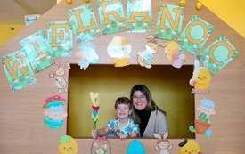 Olek i jego mama z palemką.