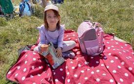 R&oacute;ża na pikniku.