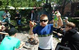 Wsp&oacute;lne chwile przy ognisku