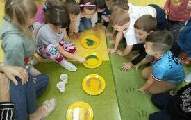 Eksperyment z płynem.