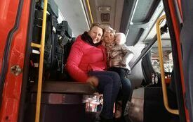 Nadia i Pani Justyna w wozie strażackim