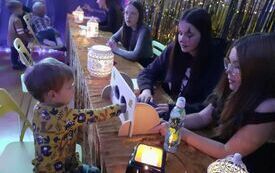 Wr&oacute;żby andrzejkowe.