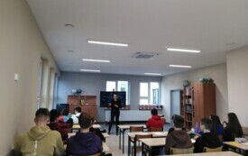 Wykład dotyczący wyboru ścieżki zawodowej.