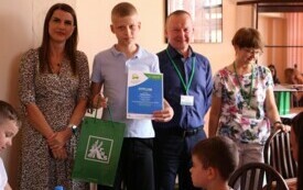 1 -Adam Dera uczeń klasy VI - III miejsce w konkursie plastycznym KRUS