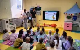 Pogadanka z Liskami i Jeżykami nt. bezpiecznego zachowania się w wodzie.