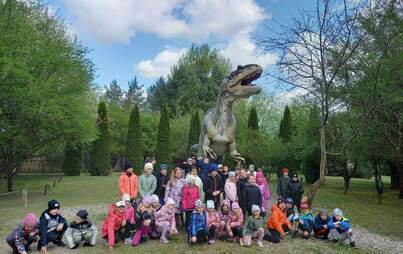 Zdjęcie do Wycieczka do Jurajskiego Parku Dinozaur&oacute;w i Parku Trampolin