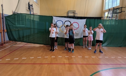 Zdjęcie do WYNIKI OLIMPIADY SPORTOWEJ-KLASA III 