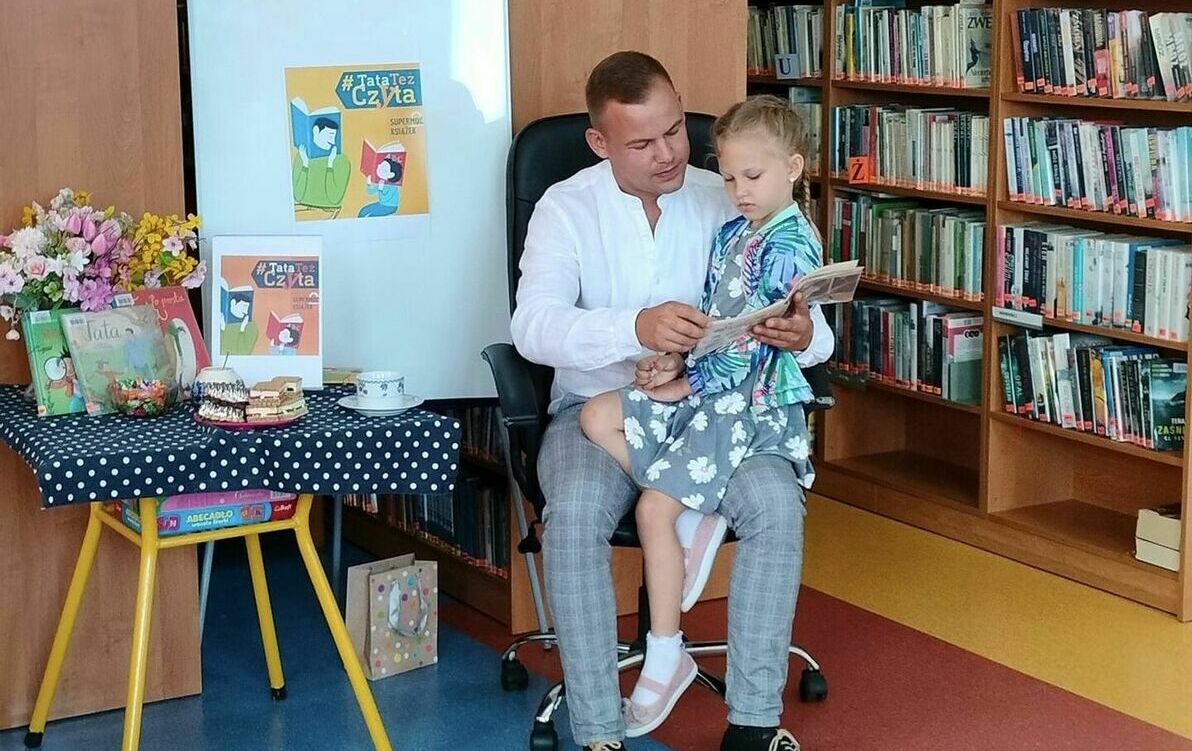 Zdjęcie do Og&oacute;lnopolska akcja Tata Też Czyta
