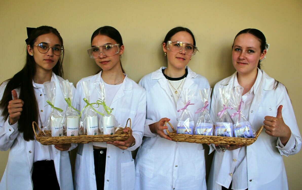Zdjęcie do W LABORATORIUM URODY&hellip;..