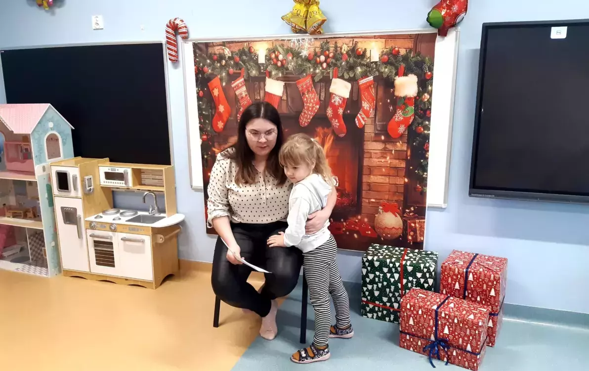 Zdjęcie do Pani Daria, ''Potw&oacute;r z kąta'' i ,,Pszcz&oacute;łki''