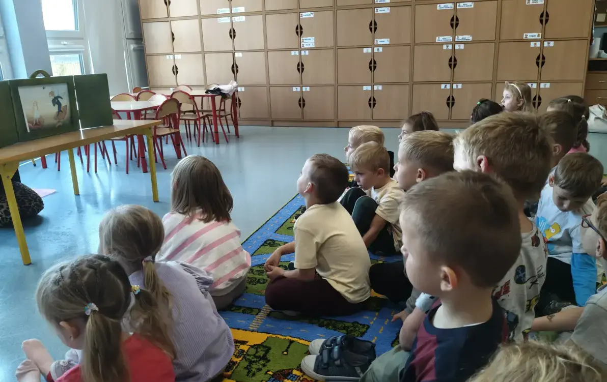 Zdjęcie do Innowacja pedagogiczna "Z książką do świata wartości" realizowana w grupie Misie