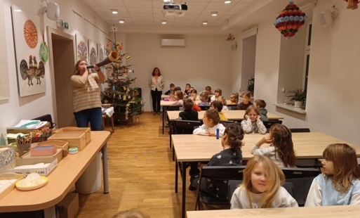 Zdjęcie do Wycieczka uczni&oacute;w klas I&ndash;III do Ostrołęki &ndash; nauka, kultura i dobra zabawa!