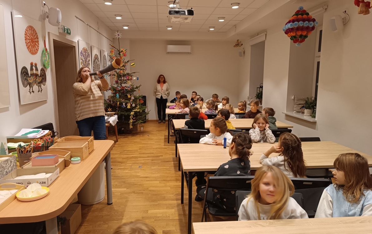 Zdjęcie do Wycieczka uczni&oacute;w klas I&ndash;III do Ostrołęki &ndash; nauka, kultura i dobra zabawa!