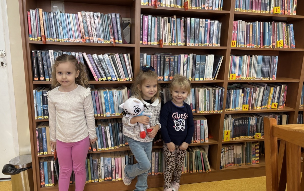 Zdjęcie do Żabki z Kicią Kocią odkrywają świat książek