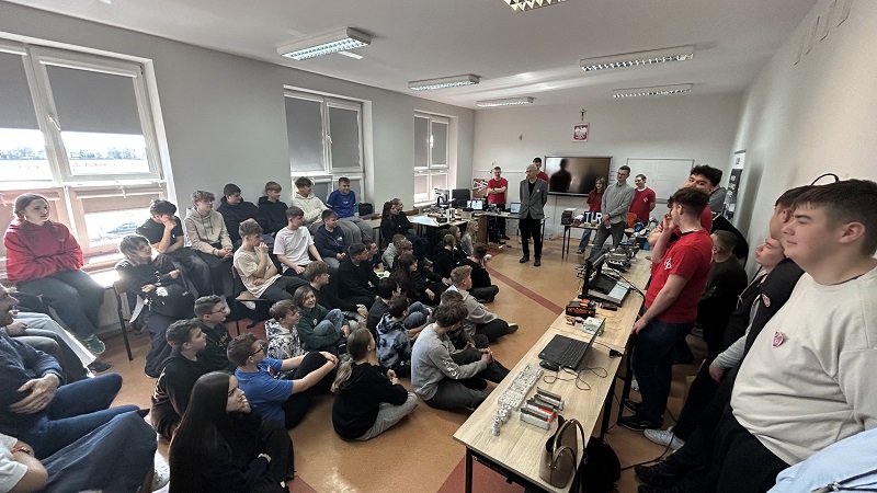 Zdjęcie do Spotkanie z przedstawicielami ZSZ nr 1 &ndash; inspiracja do wyboru przyszłej ścieżki edukacyjnej
