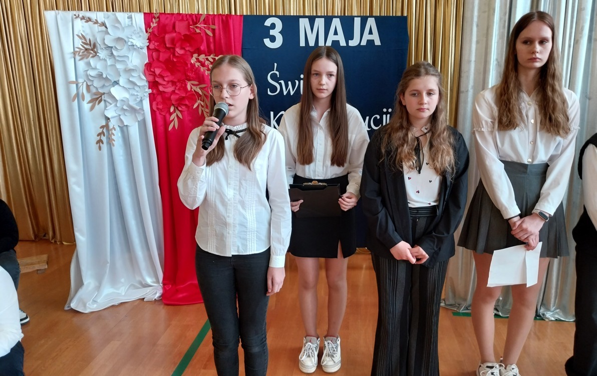 Zdjęcie do "Witaj majowa jutrzenko"