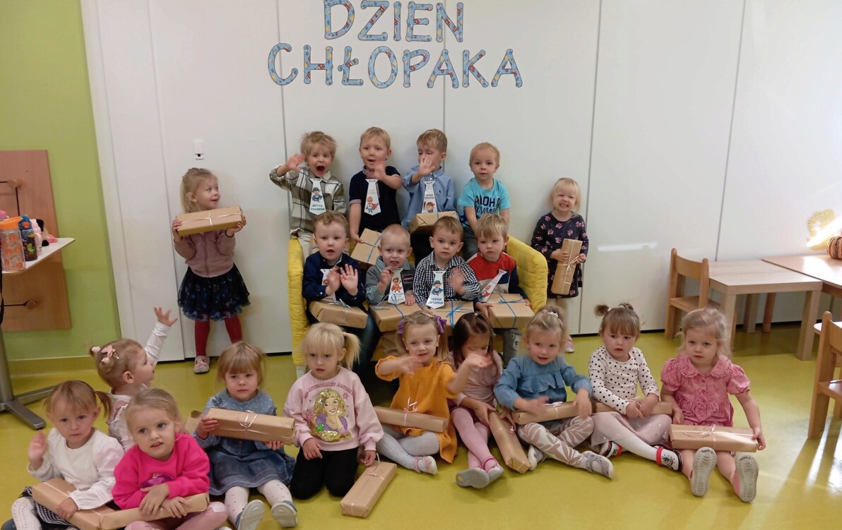 Zdjęcie do Dzień Chłopaka w Przedszkolu Samorządowym i Oddziałach Przedszkolnych