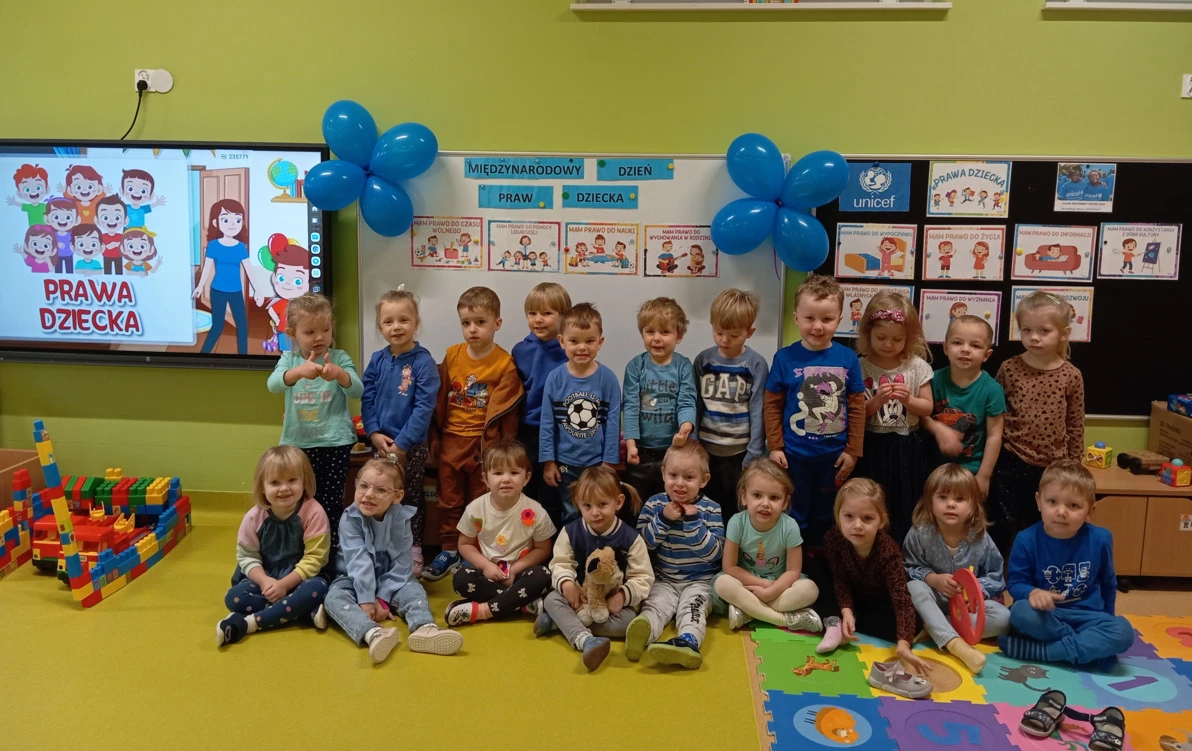 Zdjęcie do Na niebiesko z okazji Międzynarodowego Dnia Praw Dziecka