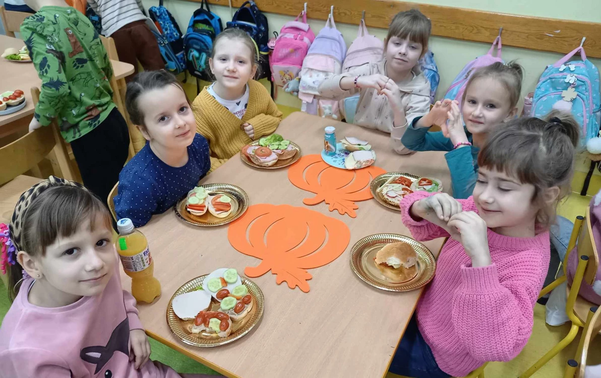 Zdjęcie do Zdrowe i kolorowe śniadanie Lisk&oacute;w i Jeżyk&oacute;w 