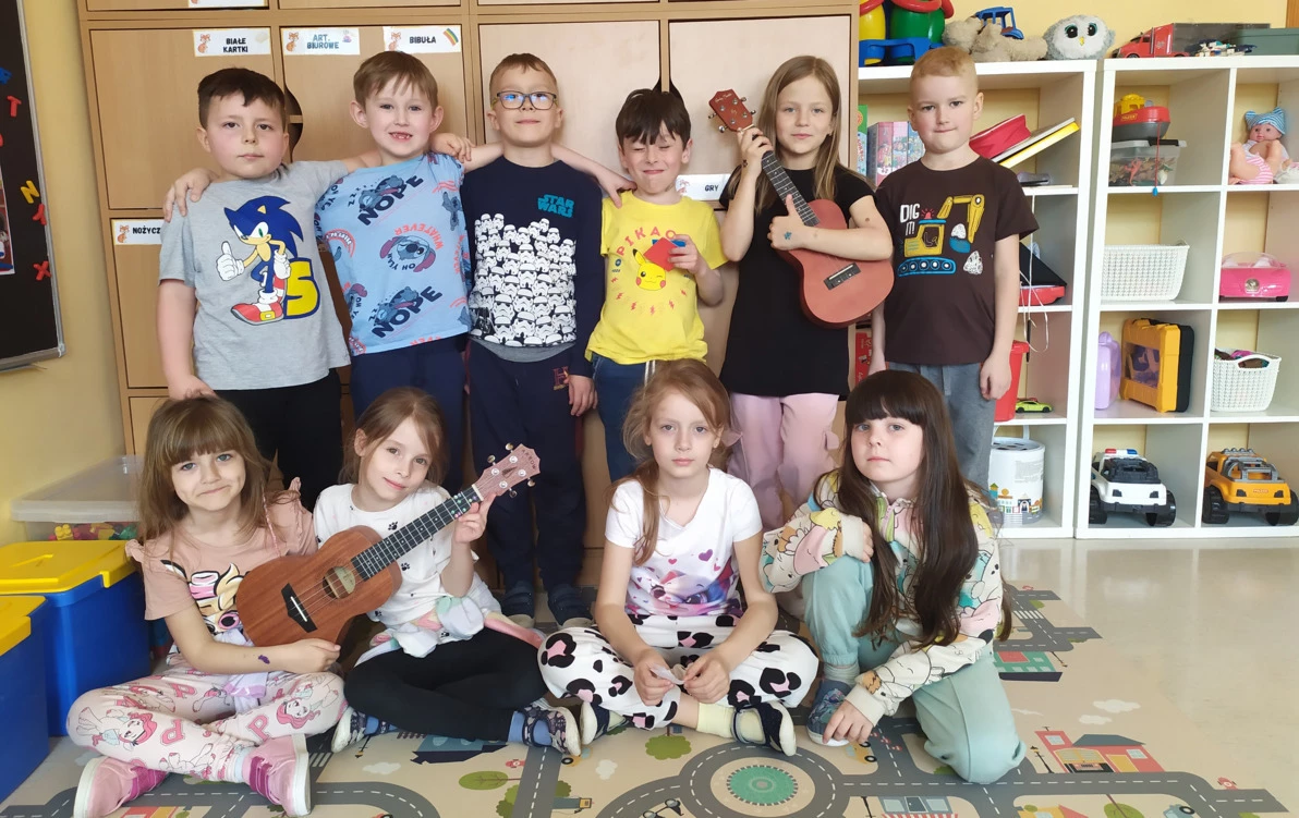 Zdjęcie do Wiosenne warsztaty umuzykalniające z ukulele w Liskach