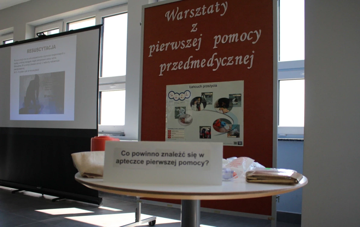 Zdjęcie do Szkolne warsztaty z pierwszej pomocy przedmedycznej