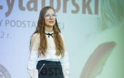 Zdjęcie do XXXIX Konkurs Recytatorski "Kurpie Zielone w literaturze" dla uczni&oacute;w klas V-VIII szk&oacute;ł podstawowych &ndash; eliminacje finałowe